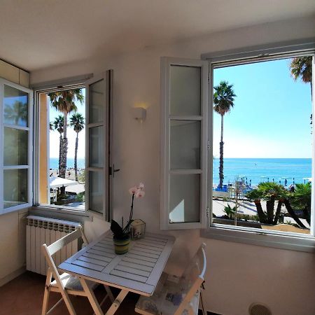 Finestre Sul Mare Villa San Lorenzo al Mare Ruang foto
